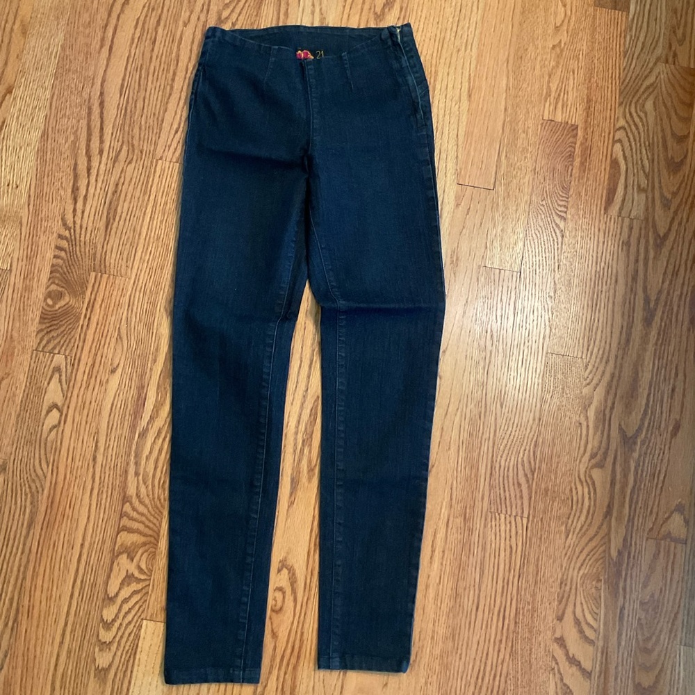 Forever 21 High Waisted Cigarette Blue Denim Jeans, Side Zip, Flat Front, Sz 26
